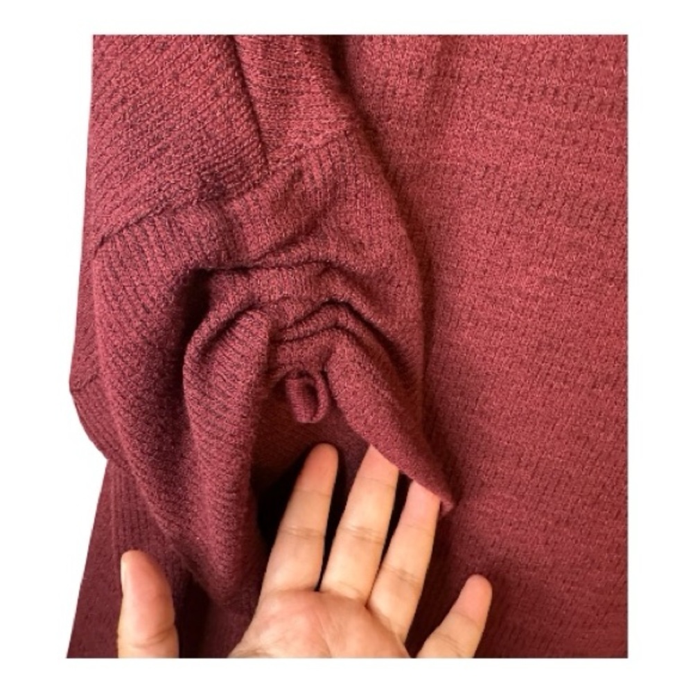 Max Studio Deep Red Knit Top - Picture 3 of 7